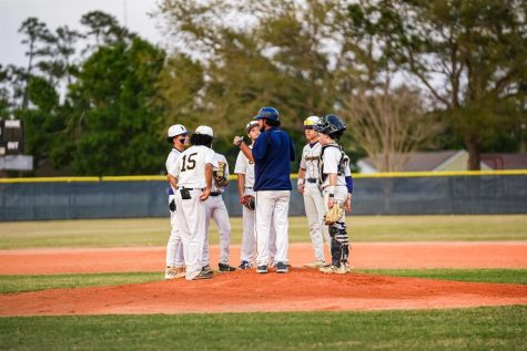 Varsity Baseball Wins Against Cypress Creek