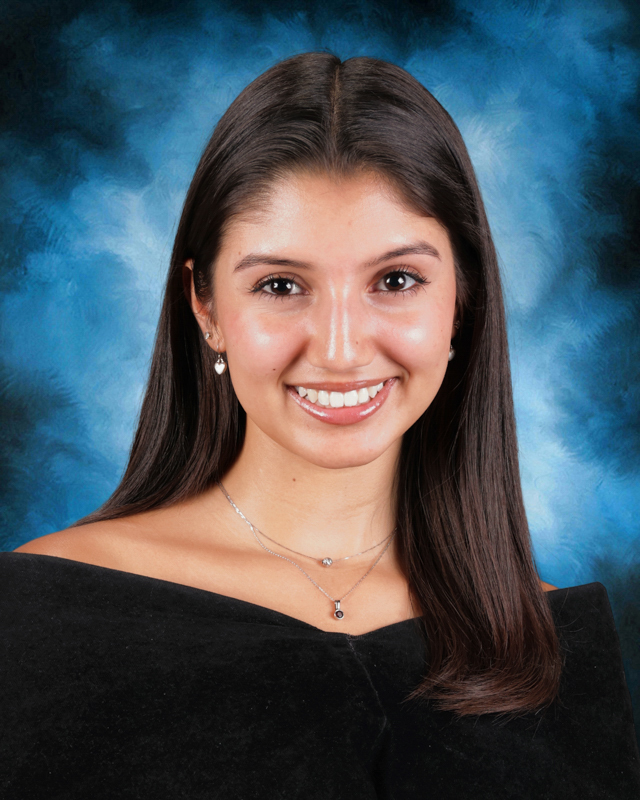 Q&A with Valedictorian Julianna Rojas